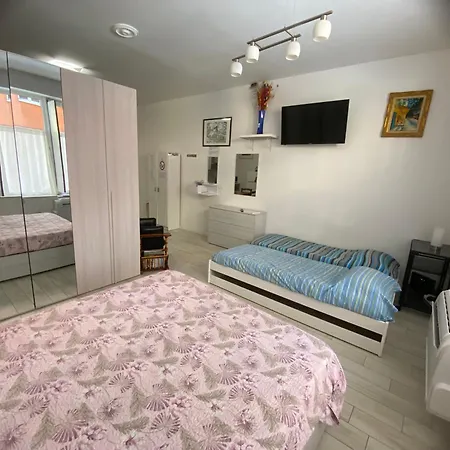 House Tabe Centro Болонья